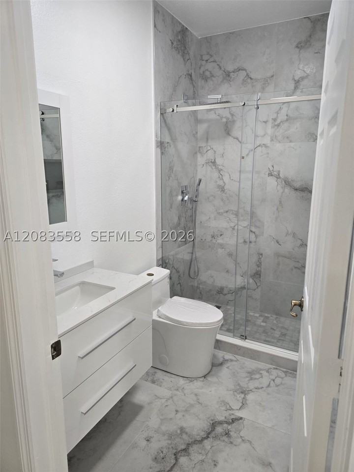 10824 Sw 240th Ln - Photo 7 of 8