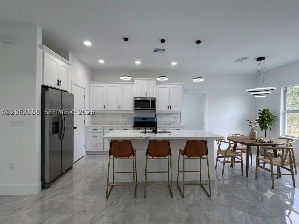 852 Belden Ave - Photo 6 of 29