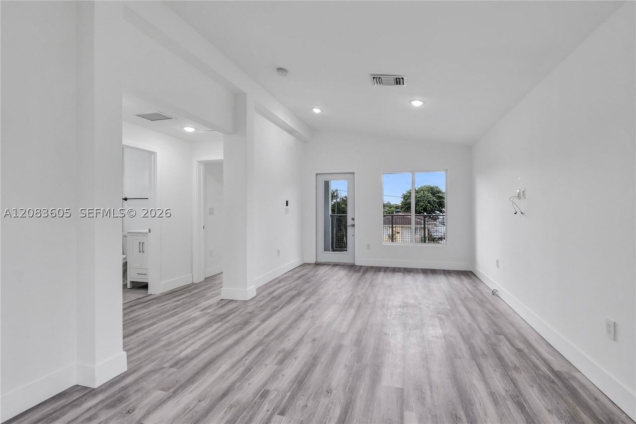 763 Nw 80th St #B - Photo 4 of 21