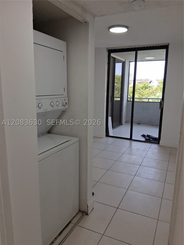 8255 Sw 152nd Ave #E403 - Photo 6 of 10