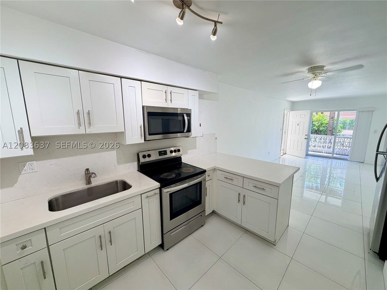 1057 Sw 7th St #1 - Photo 4 of 12