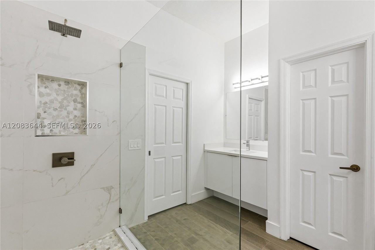 776 Lavender Cir #0 - Photo 5 of 36