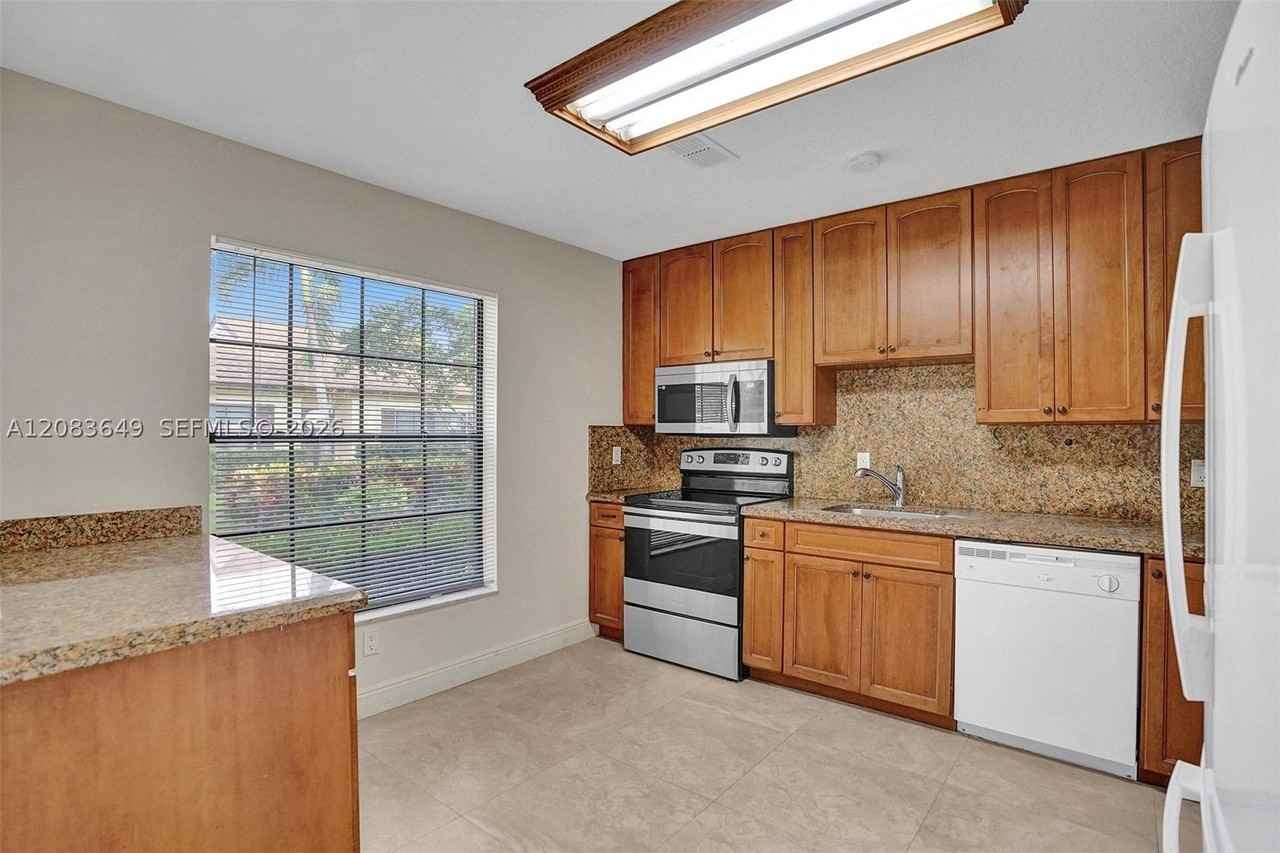 7532 Nova Dr #19 - Photo 4 of 48