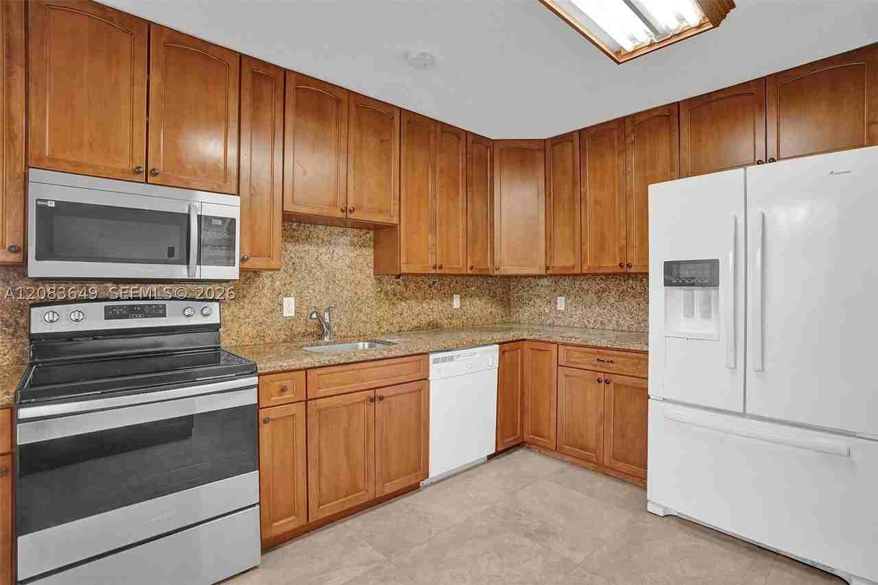 7532 Nova Dr #19 - Photo 6 of 48