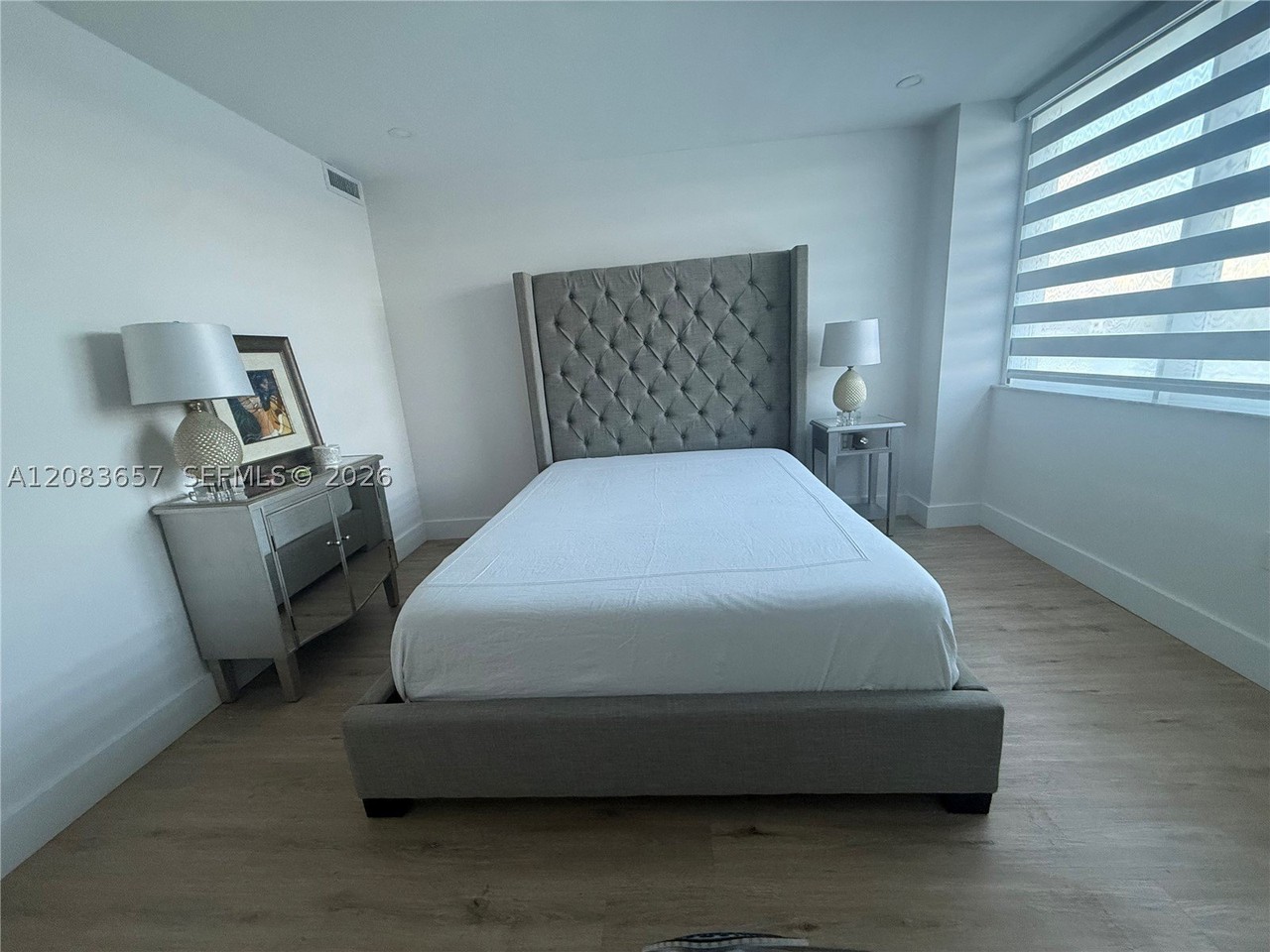 5750 Collins Ave #3F - Photo 6 of 8