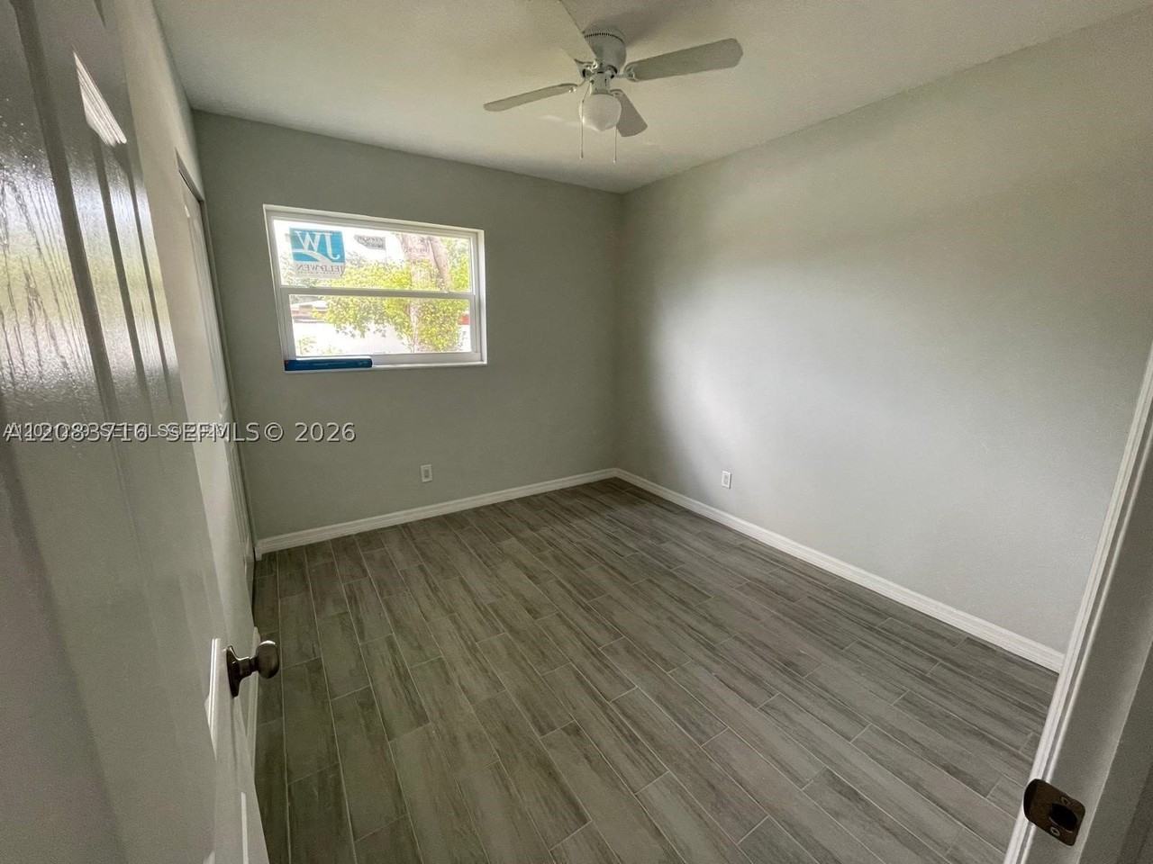3921 Sw 31st Dr #3921 - Photo 4 of 18