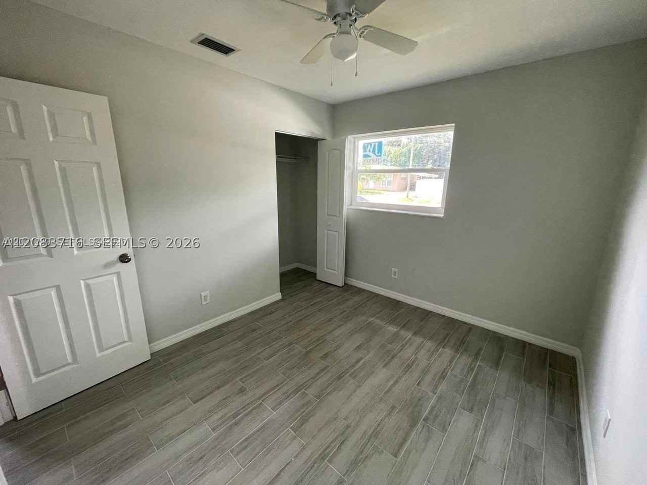 3921 Sw 31st Dr #3921 - Photo 5 of 18