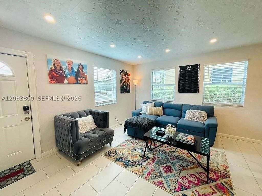 1721 Mayo St - Photo 7 of 22
