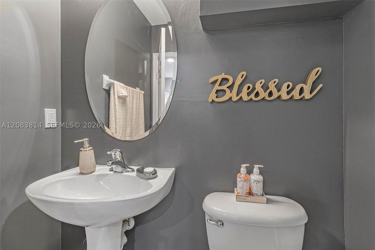 8962 Sw 225th St - Photo 7 of 28