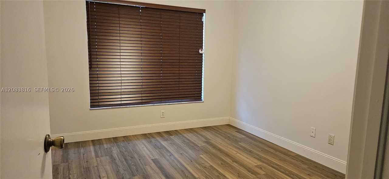 17469 Sw 22nd St #17469 - Photo 6 of 12