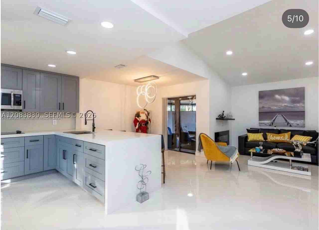 6552 Nw 172nd Ln - Photo 6 of 11