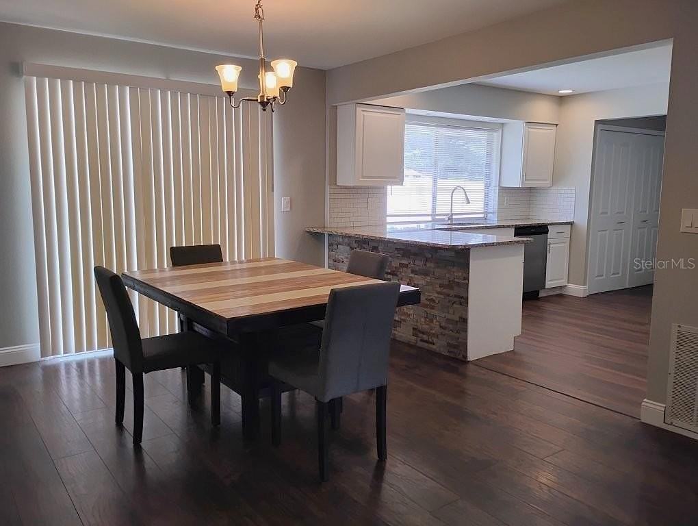 3055 Pan American Blvd - Photo 4 of 23