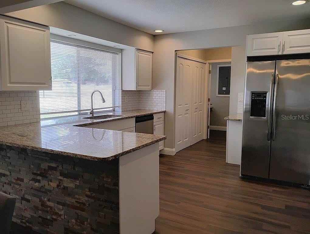3055 Pan American Blvd - Photo 6 of 23