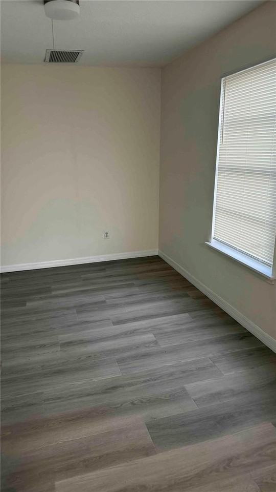 909 E Church Ave #201 - Photo 7 of 12