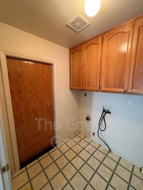 314 Virmargo St - Photo 4 of 38