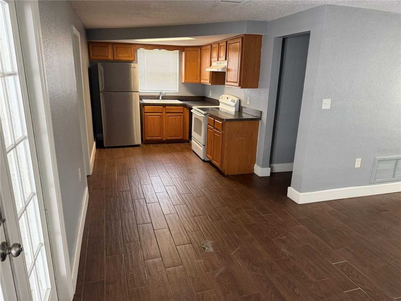 10010 Regency Park Blvd - Photo 4 of 17