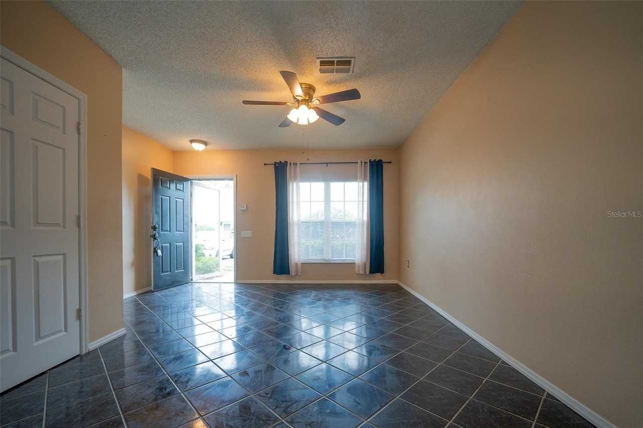 1250 Redondo Way - Photo 2 of 19