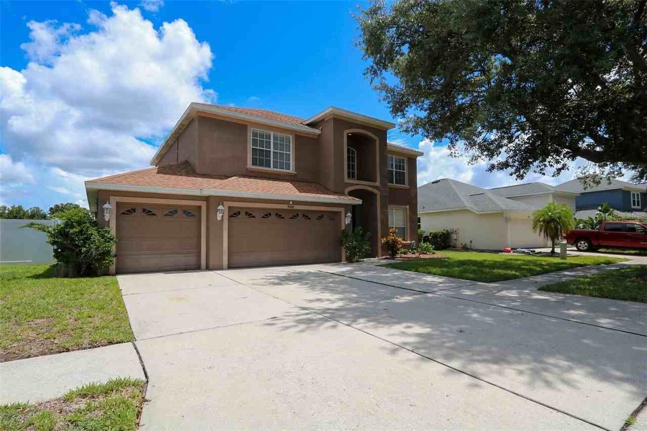 9018 Pinebreeze Dr - Photo 6 of 45