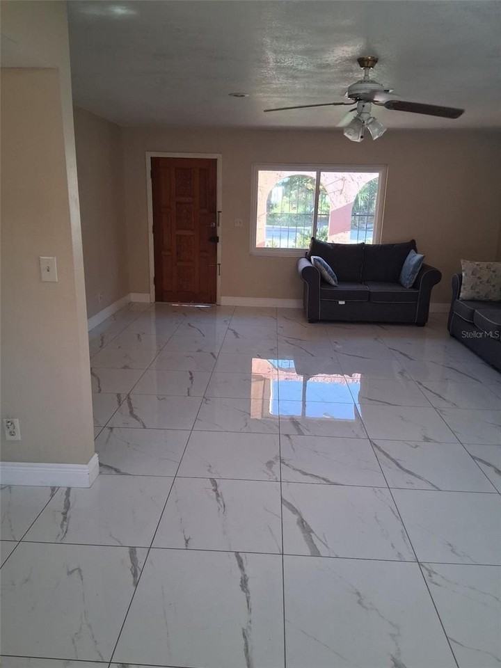 8758 Hemlock Ln - Photo 6 of 14