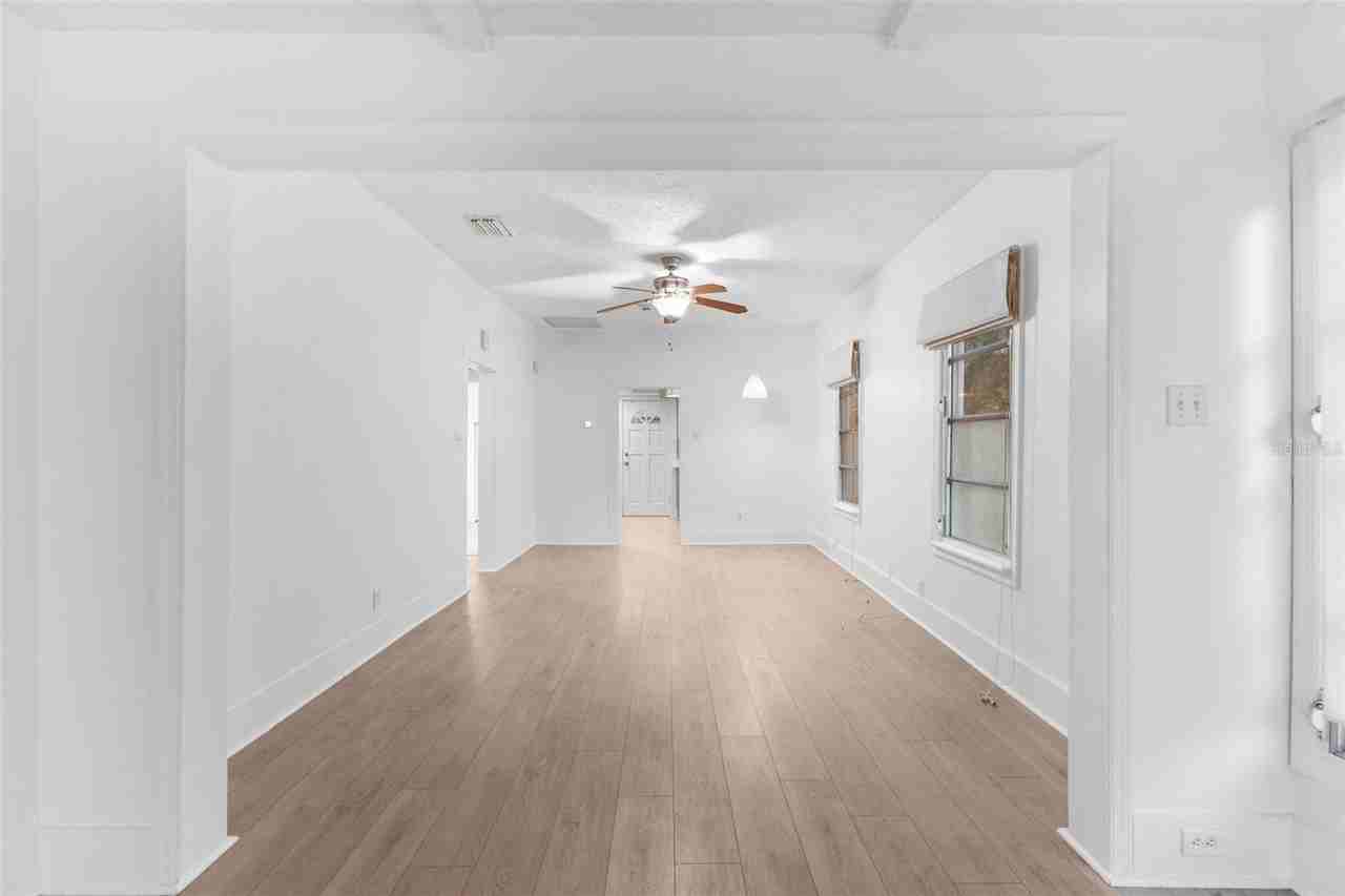 304 W Flora St - Photo 6 of 22