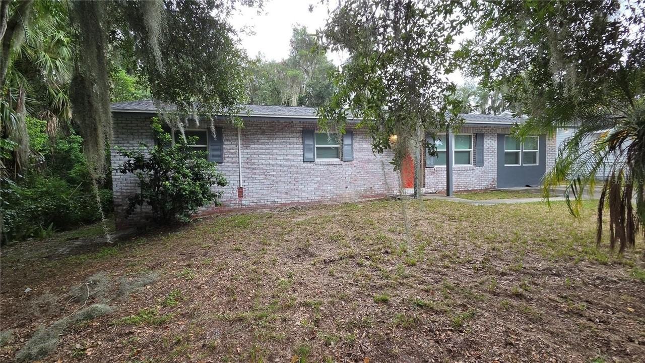 105 S Colorado Ave - Photo 2 of 32