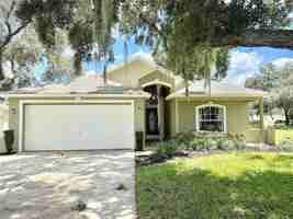 featured image of 13315 Golf Ridge Pl