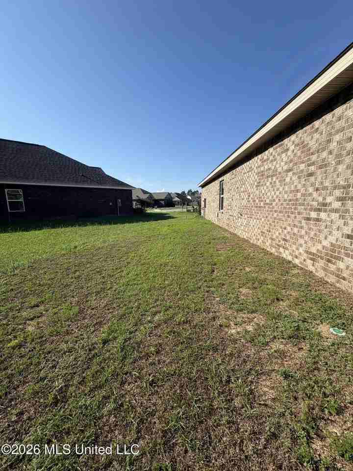 1290 Sage Ct - Photo 5 of 25