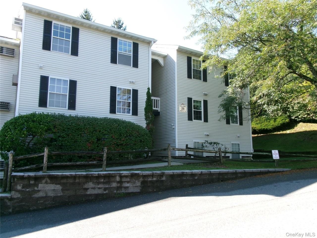 28 Lexington Hl #6