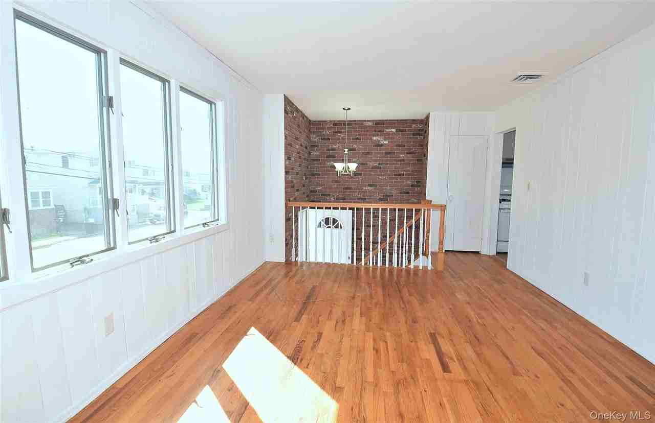 855 Surf St - Photo 4 of 21