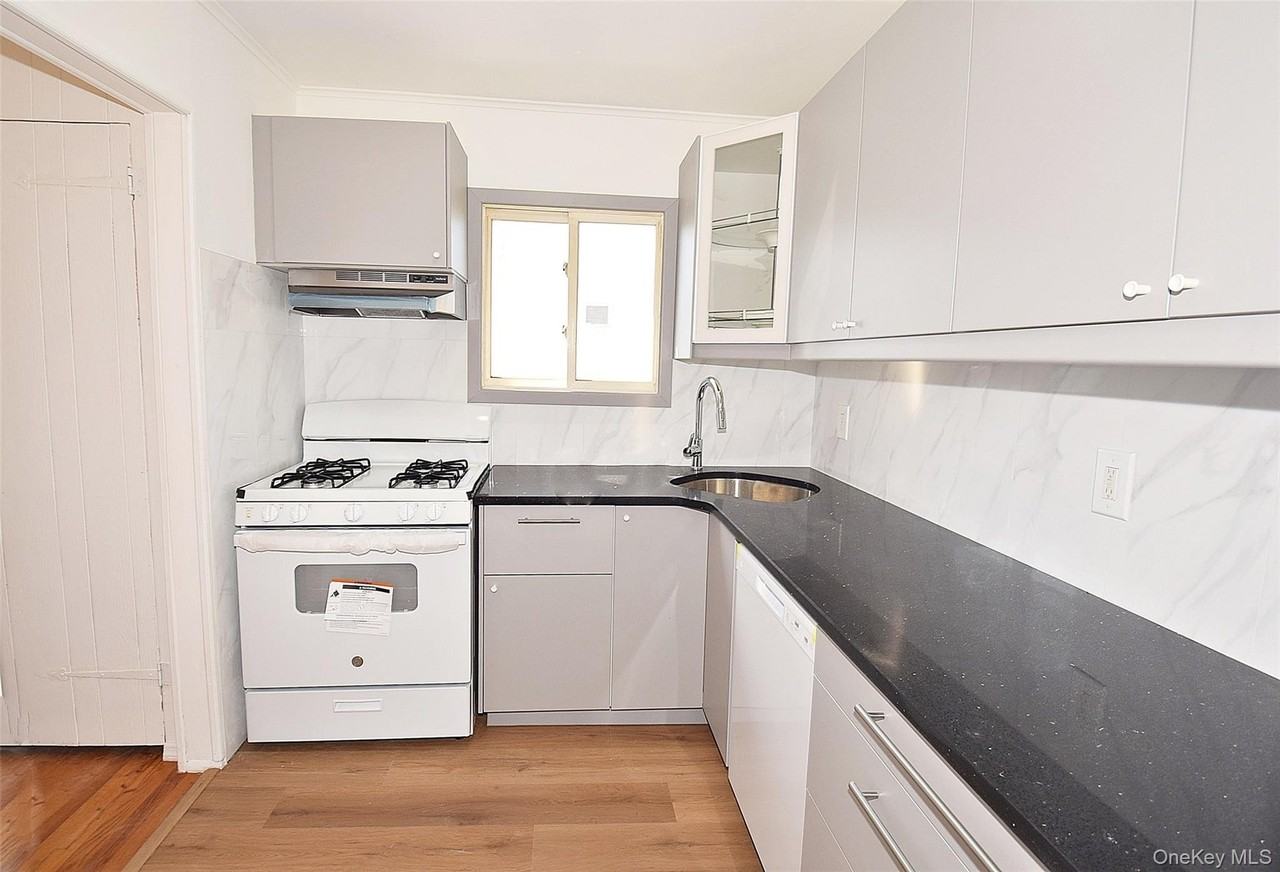 855 Surf St - Photo 7 of 21