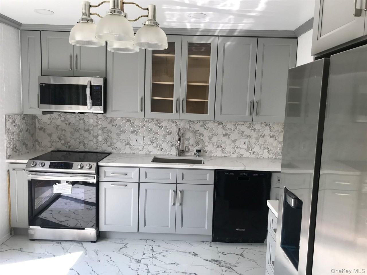33 Burton Ave - Photo 3 of 10