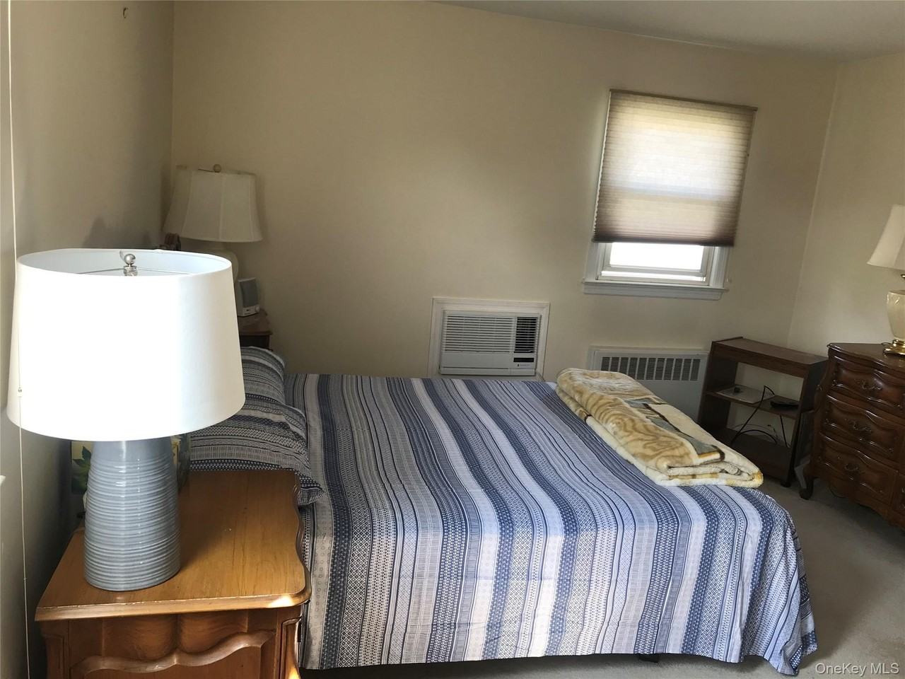 33 Burton Ave - Photo 5 of 10