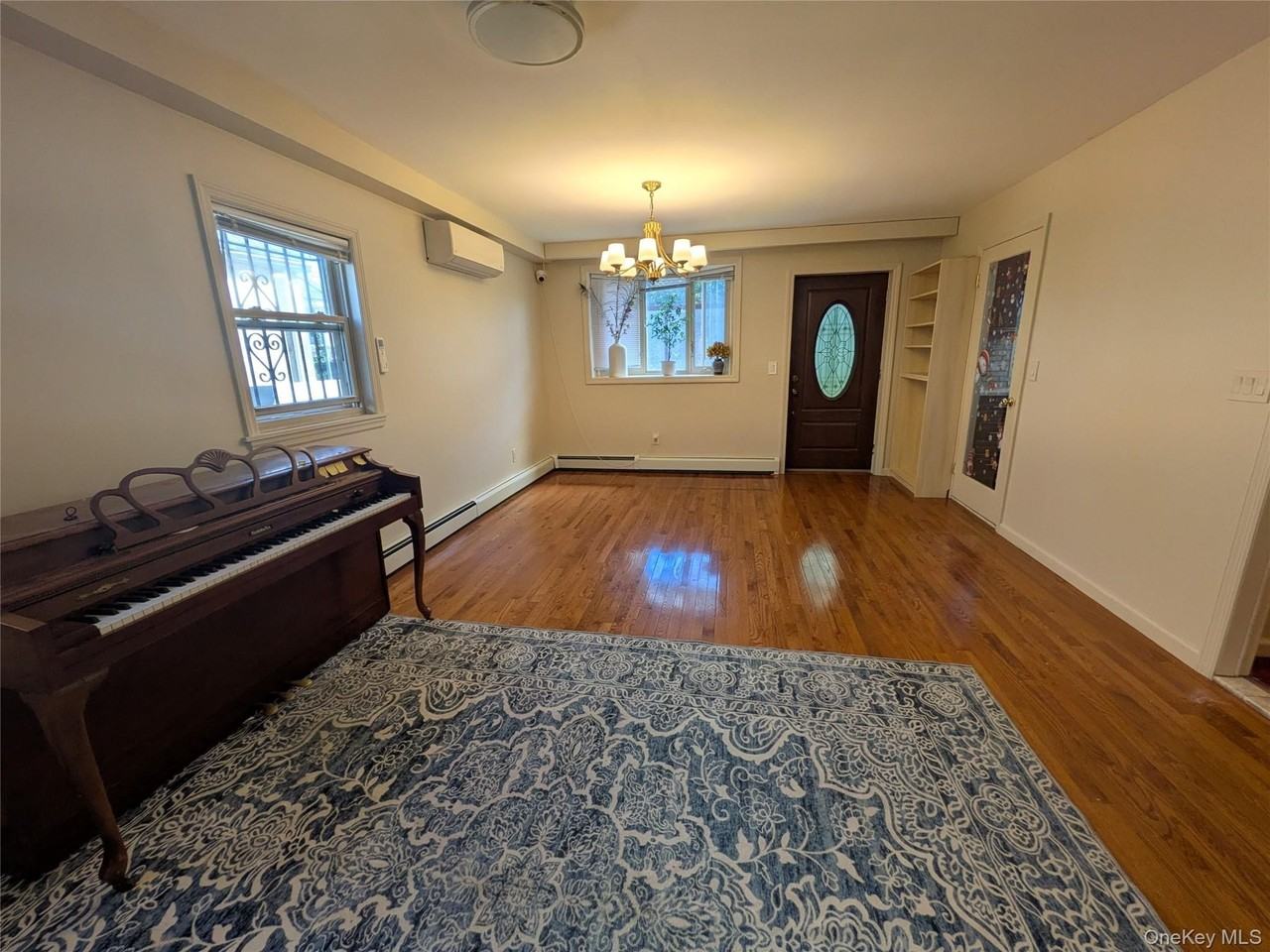 5056 Utopia Pkwy - Photo 6 of 32