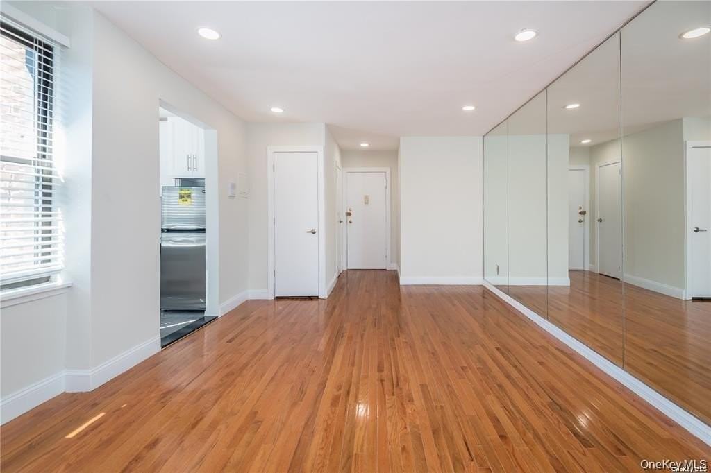 7 Bond St #3B - Photo 4 of 5