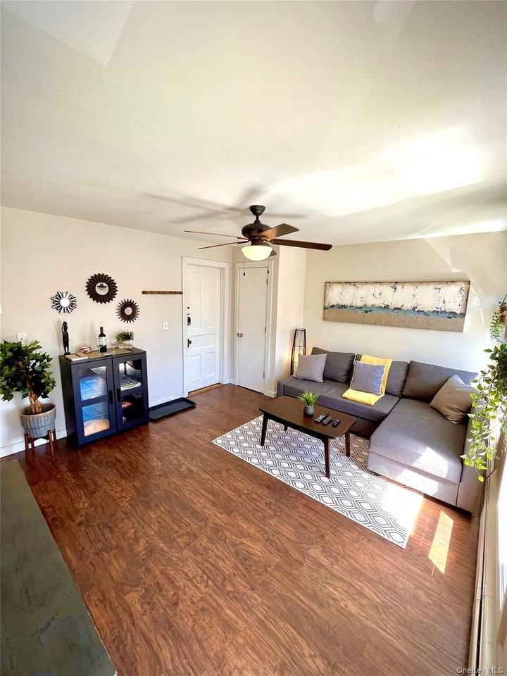 29 Main St #2B - Photo 3 of 9