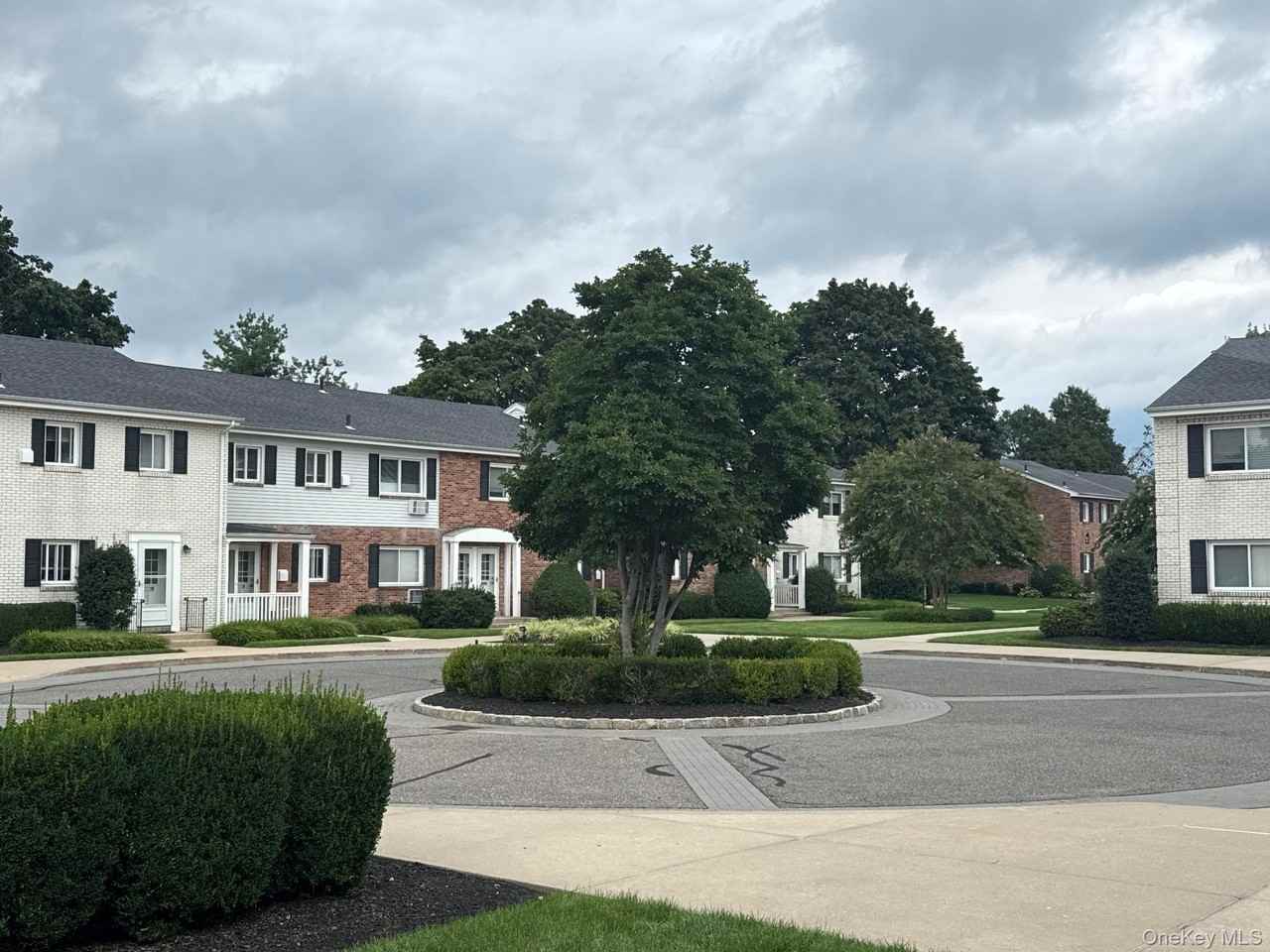 448 Dawson Ln - Photo 2 of 9