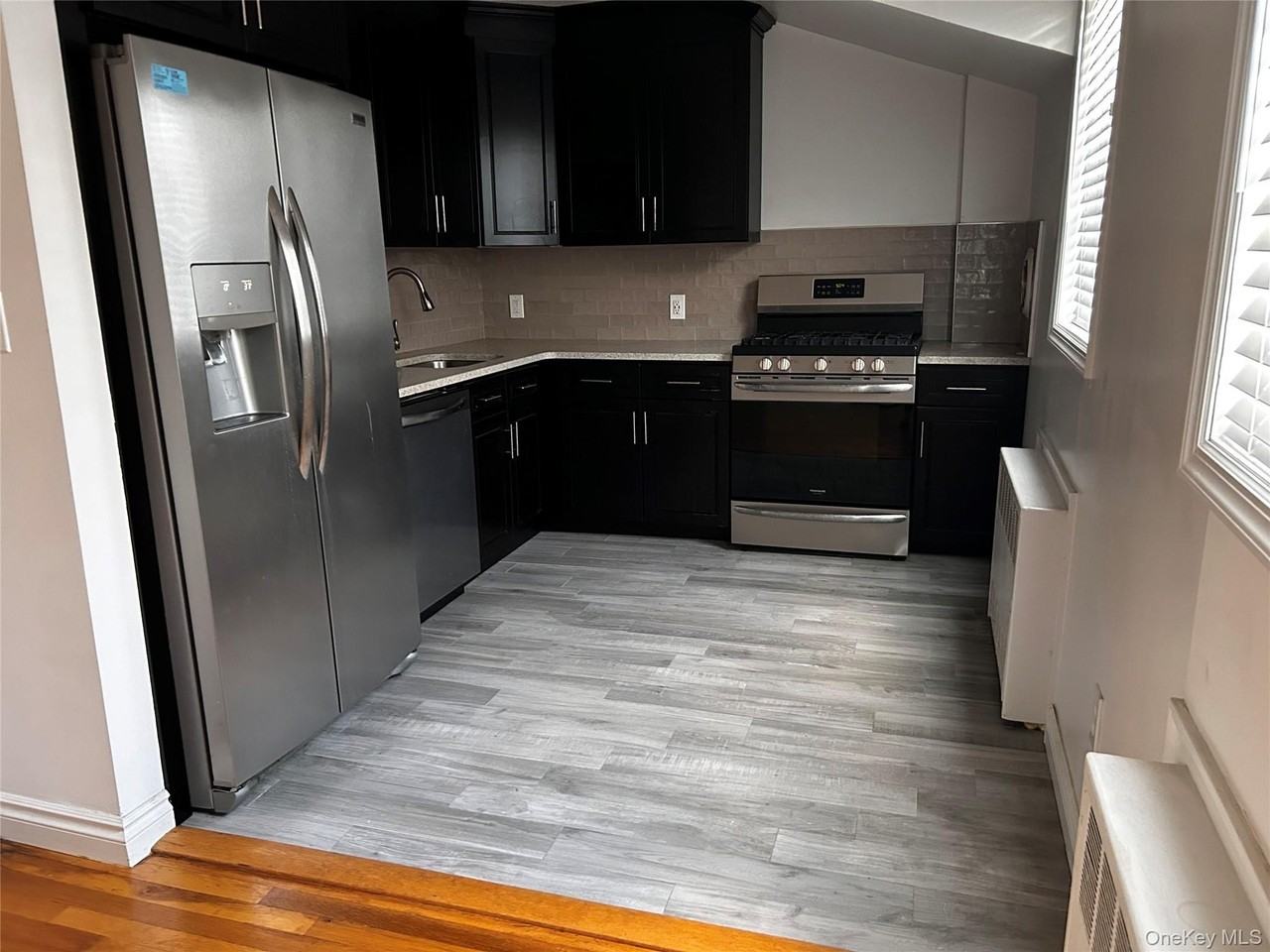 448 Dawson Ln - Photo 5 of 9