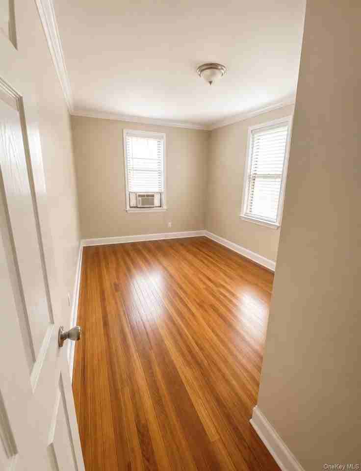 3721 80th St #2I - Photo 5 of 9