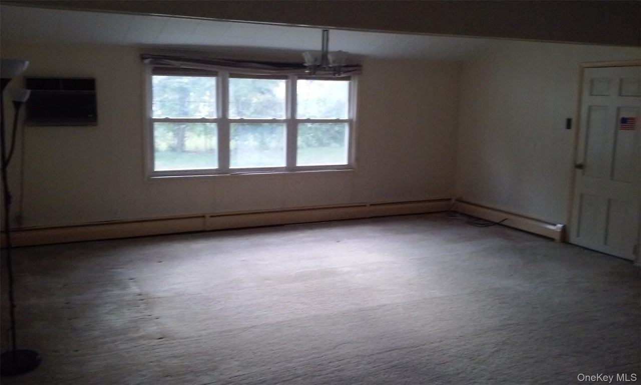 48 Hark Ln - Photo 4 of 9