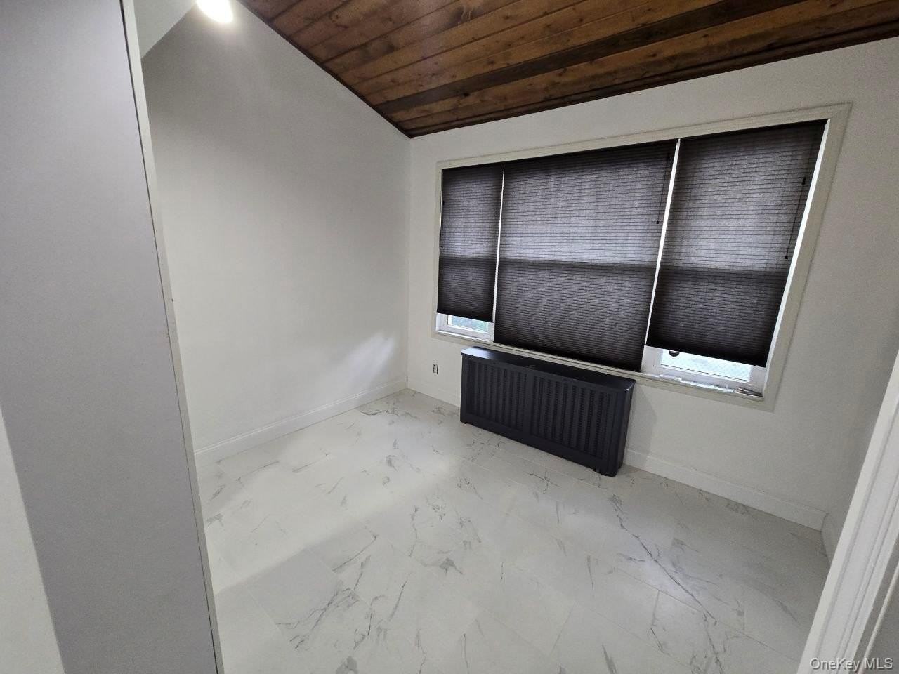 3175 Layton Ave - Photo 5 of 11