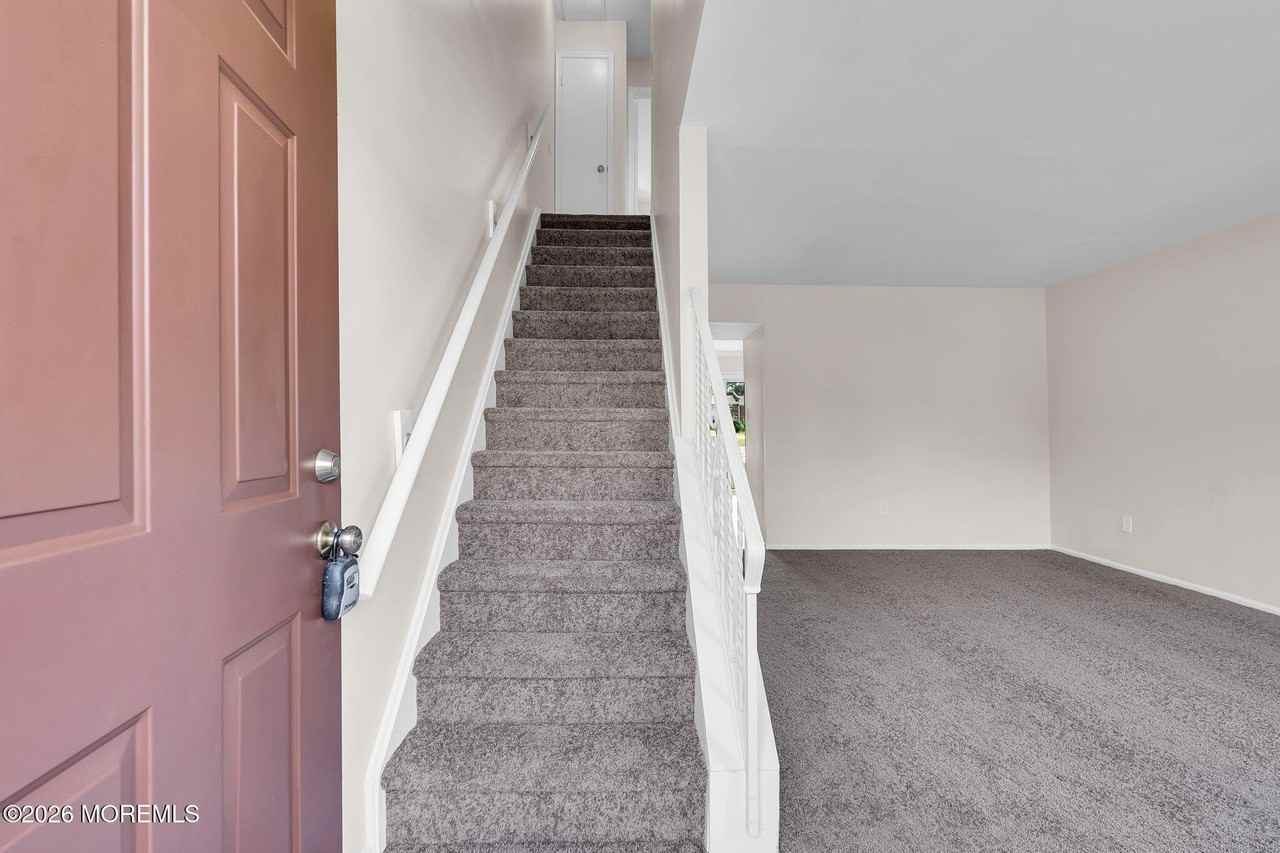 171 Sawmill Rd #209 - Photo 2 of 31