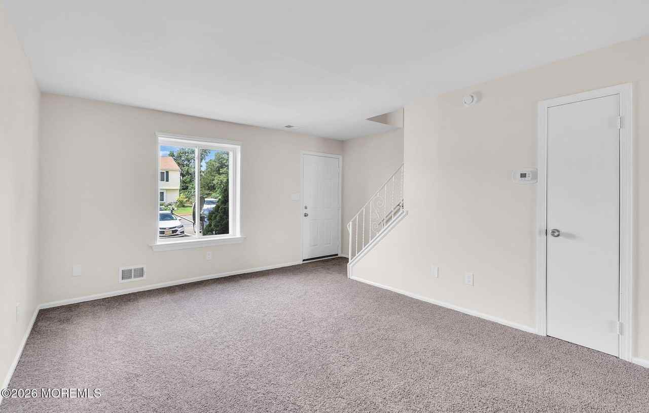 171 Sawmill Rd #209 - Photo 4 of 31