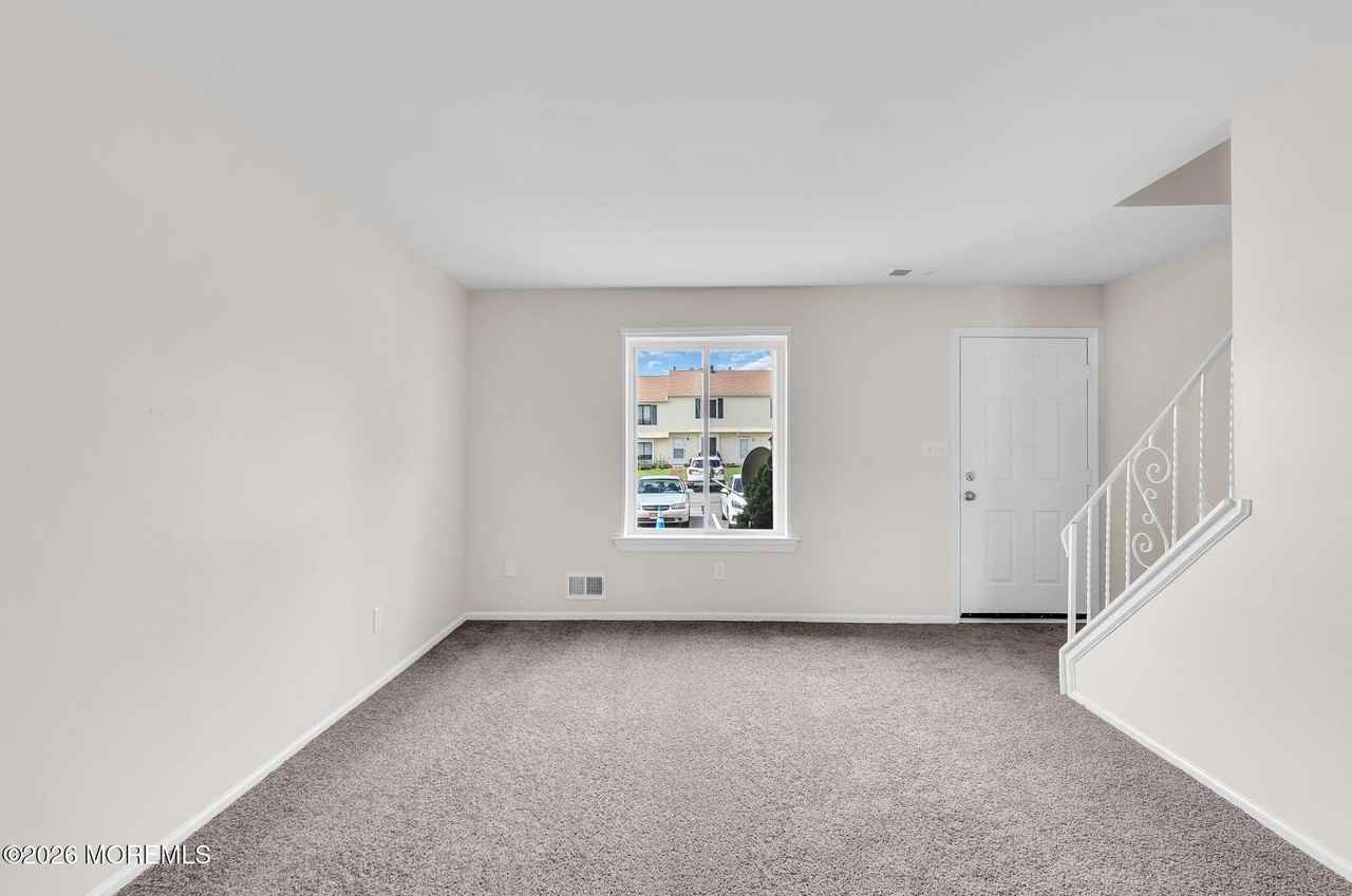 171 Sawmill Rd #209 - Photo 5 of 31