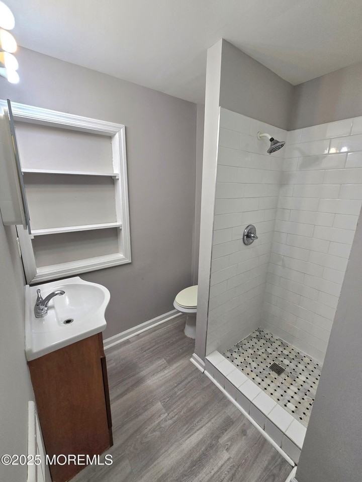 316 8th Ave #7 - Photo 4 of 6