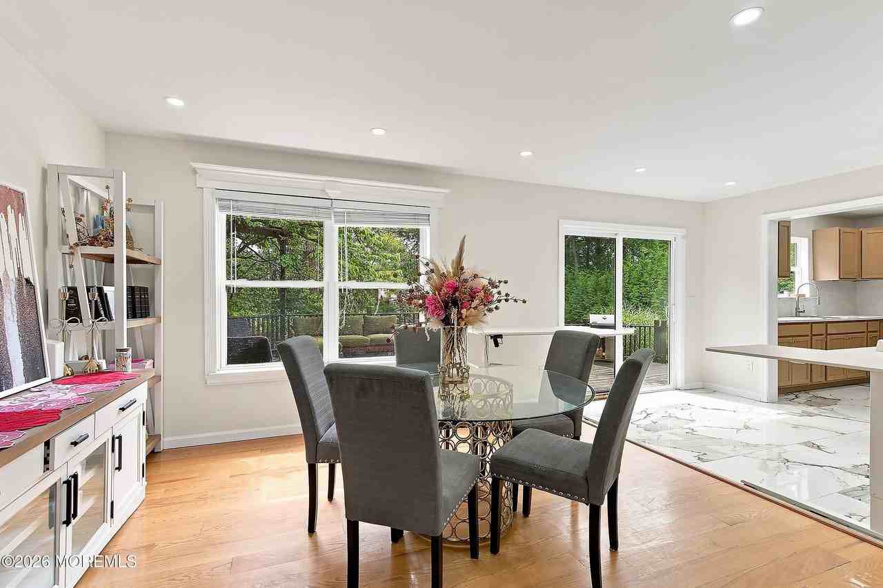 412 Birmingham Ave - Photo 3 of 34