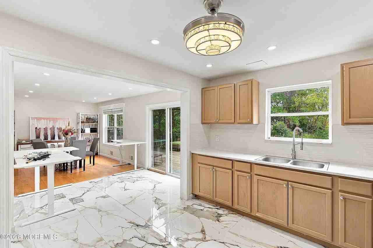 412 Birmingham Ave - Photo 6 of 34