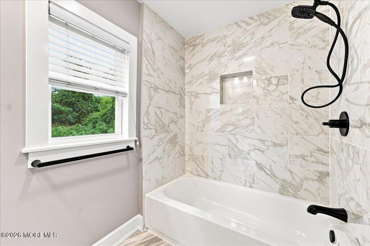 2978 Shafto Rd - Photo 3 of 38