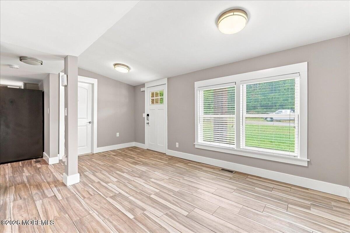 2978 Shafto Rd - Photo 6 of 38