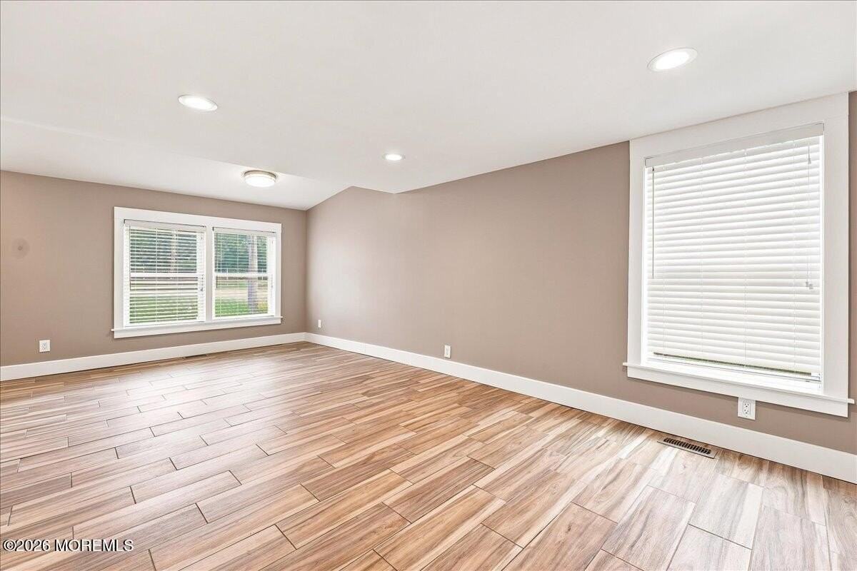 2978 Shafto Rd - Photo 7 of 38