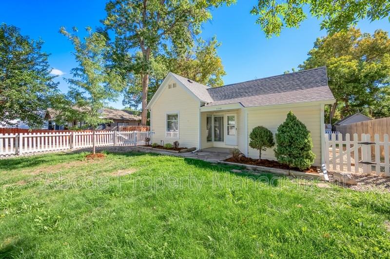 136 S Lincoln Ave - Photo 2 of 16